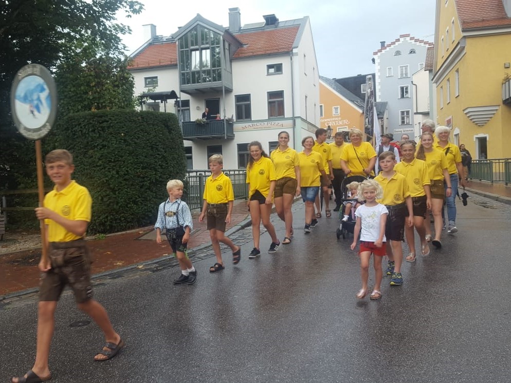 Einzug Dorfner Volksfest